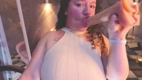 Snapshot of cony_curly_b chatting on June 17, 2026, 3:09 am Online 2200 - 0600 online show from June 17, 2026, 3:09 am