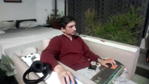 Cool2Buddies online show from March 8, 2026, 7:39 pm