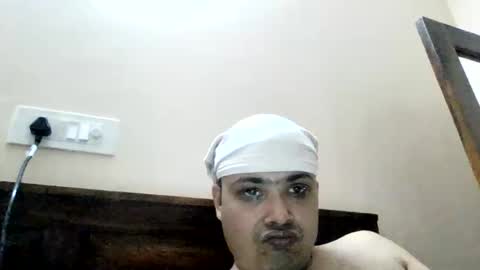 Cool Breeze09 online show from May 21, 2026, 5:03 am