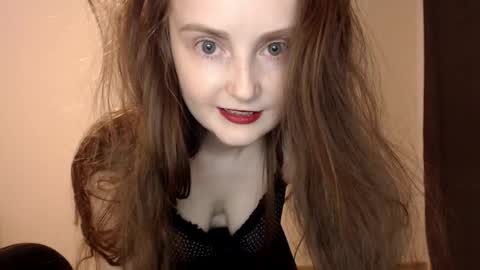 Snapshot of coolamber chatting on May 20, 2026, 4:40 am Amber online show from May 20, 2026, 4:40 am