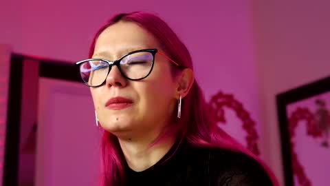 Ginger The Cringer online show from November 16, 2025, 8:31 am