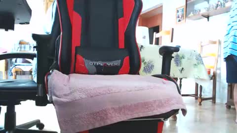 Snapshot of coquin375 chatting on May 1, 2026, 6:18 am coquin375 online show from May 1, 2026, 6:18 am