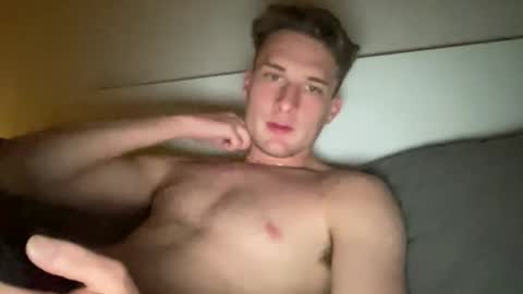 Snapshot of cor01 chatting on November 16, 2025, 11:21 pm cor01 online show from November 16, 2025, 11:21 pm