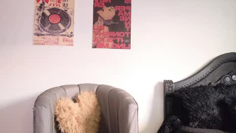 Coralie Bronson online show from April 14, 2026, 11:00 pm