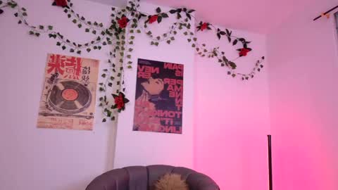 Snapshot of coraliebronson chatting on May 22, 2026, 12:40 am Coralie Bronson online show from May 22, 2026, 12:40 am
