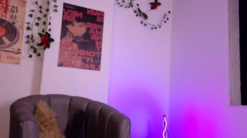 Snapshot of coraliebronson chatting on June 11, 2026, 12:32 am Coralie Bronson online show from June 11, 2026, 12:32 am