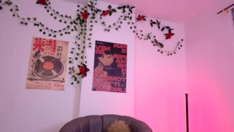 Snapshot of coraliebronson chatting on June 20, 2026, 12:25 am Coralie Bronson online show from June 20, 2026, 12:25 am
