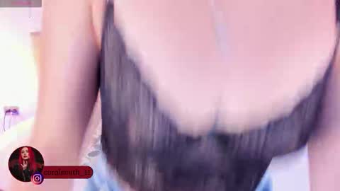 Coral Smith online show from October 26, 2025, 5:08 pm