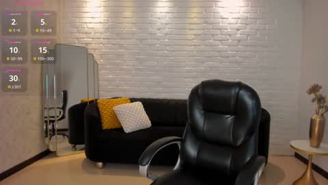 Corinne Russo online show from January 30, 2025, 4:27 am