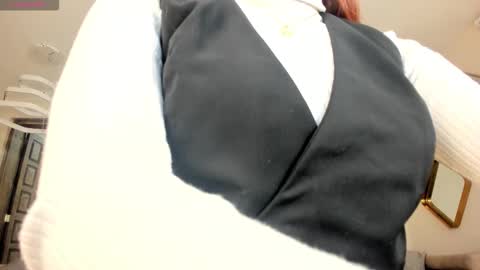 Corinne Russo online show from September 22, 2025, 5:09 am