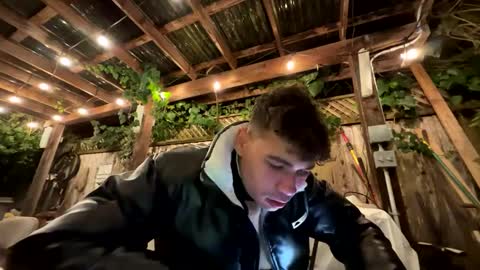 Snapshot of coronelking chatting on January 12, 2025, 3:17 am coronelking online show from January 12, 2025, 3:17 am