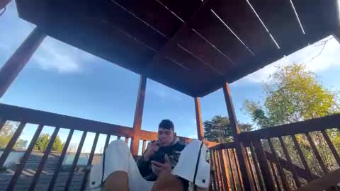 Snapshot of coronelking chatting on January 14, 2025, 12:22 am coronelking online show from January 14, 2025, 12:22 am