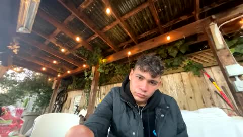 Snapshot of coronelking chatting on January 15, 2025, 1:02 am coronelking online show from January 15, 2025, 1:02 am