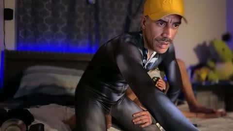 Queer Vibes  Slow Burn  Good Energy  online show from January 15, 2026, 2:38 am