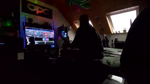 CosmicDreamer690 online show from October 15, 2025, 10:04 am