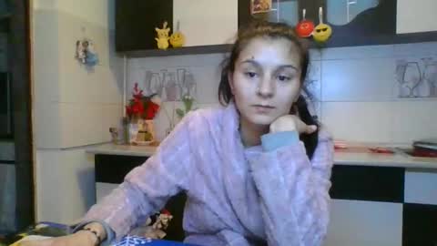 couple_p3rf3ct online show from December 18, 2024, 3:15 am