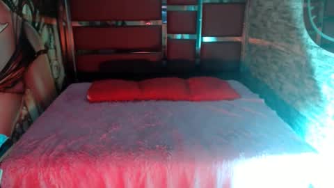 Snapshot of couple_sexxy7 chatting on December 6, 2024, 8:40 pm MIA LIZ AND SAM online show from December 6, 2024, 8:40 pm