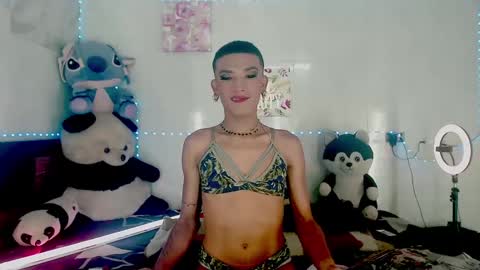 Snapshot of couple_sweet1016 chatting on September 29, 2025, 10:47 pm ALEXA KIM online show from September 29, 2025, 10:47 pm