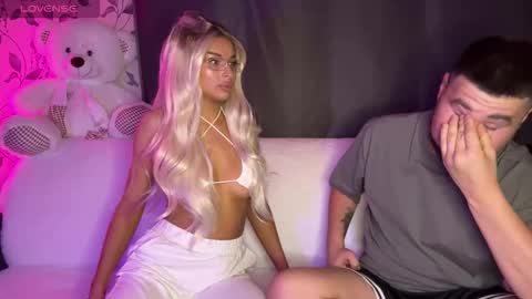 Snapshot of coupleinspire chatting on October 16, 2025, 8:21 pm Emily  Ryan online show from October 16, 2025, 8:21 pm