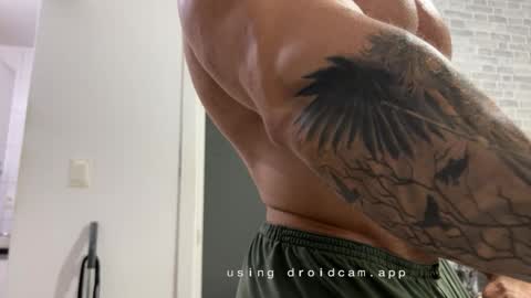 couplemuscle40 online show from February 20, 2026, 3:23 pm