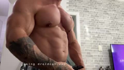 couplemuscle40 online show from March 11, 2026, 6:03 pm