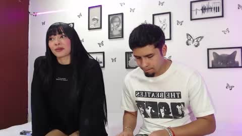 Snapshot of coupsextop chatting on February 23, 2025, 4:50 am Juli and Liam online show from February 23, 2025, 4:50 am