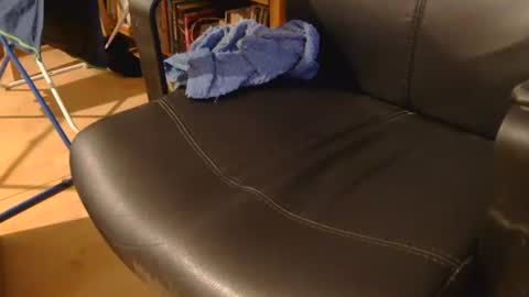 coyote017 online show from April 16, 2026, 6:19 pm