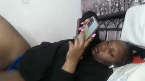 Erykah online show from October 5, 2025, 11:35 pm