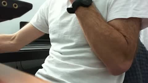 Snapshot of cr1key chatting on October 28, 2025, 10:23 pm Cr1key online show from October 28, 2025, 10:23 pm