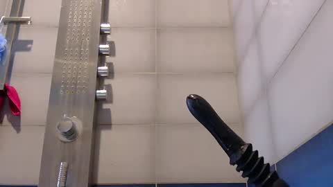 Snapshot of cracker8181 chatting on December 3, 2024, 4:17 pm cracker8181 online show from December 3, 2024, 4:17 pm