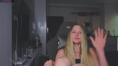 Snapshot of cravelucy chatting on July 29, 2026, 4:27 pm lucy online show from July 29, 2026, 4:27 pm