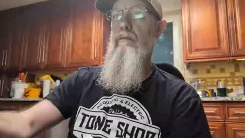 Snapshot of craven_moreass chatting on May 29, 2026, 10:35 am Dick Fitswell online show from May 29, 2026, 10:35 am