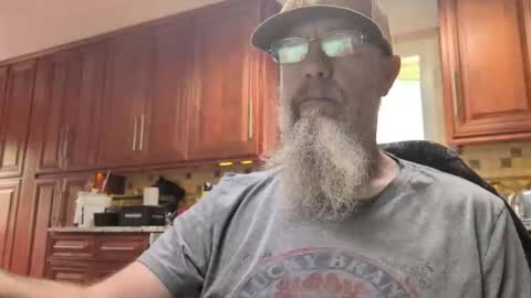 Snapshot of craven_moreass chatting on May 31, 2026, 12:56 pm Dick Fitswell online show from May 31, 2026, 12:56 pm