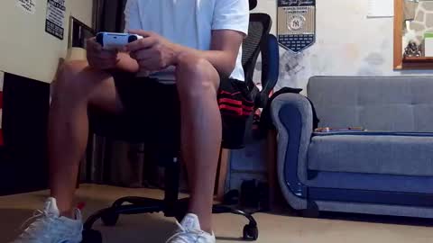 Snapshot of crazy4feetmanic chatting on December 17, 2025, 8:26 pm drbucknaked online show from December 17, 2025, 8:26 pm