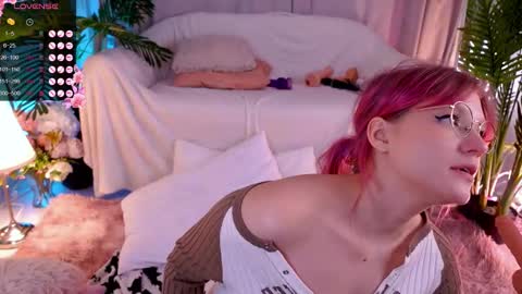 Sonya online show from March 1, 2025, 9:59 pm