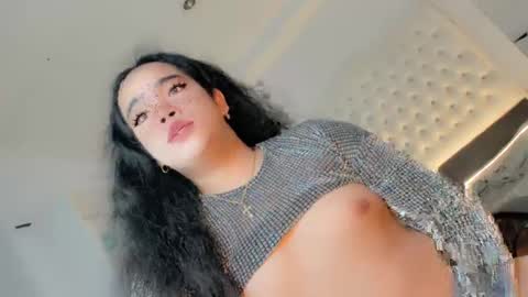 Hot Ayisha online show from January 16, 2025, 1:14 pm