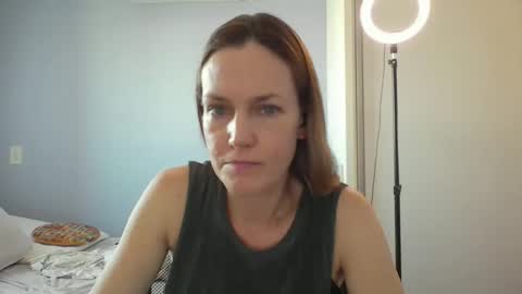 Anny online show from December 23, 2025, 10:46 am