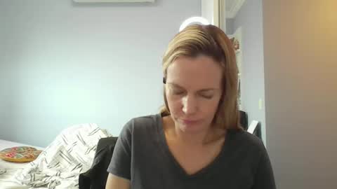 Anny online show from February 10, 2026, 10:52 am