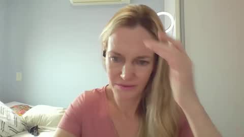 Anny online show from February 25, 2026, 12:26 pm