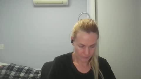 Snapshot of crazyanny chatting on May 11, 2026, 12:05 am Anny online show from May 11, 2026, 12:05 am