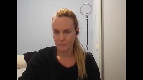 Snapshot of crazyanny chatting on May 15, 2026, 11:56 pm Anny online show from May 15, 2026, 11:56 pm