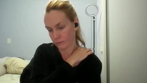 Snapshot of crazyanny chatting on May 25, 2026, 12:16 am Anny online show from May 25, 2026, 12:16 am