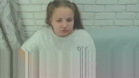 Crazyy Girl  online show from January 24, 2025, 3:34 pm