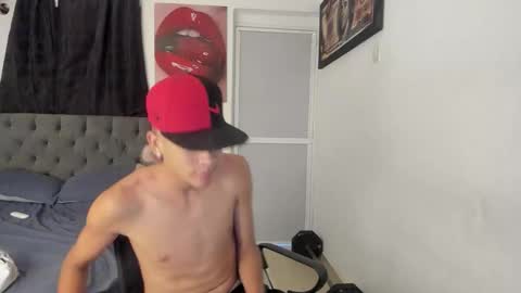 crazzy_master1 online show from June 6, 2026, 7:24 am