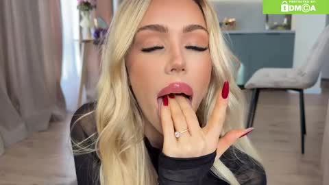 ALEXA AND WALLY online show from April 9, 2026, 7:14 am