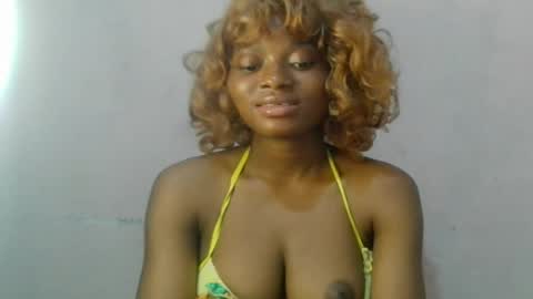 Snapshot of creamy_babyx chatting on June 17, 2026, 7:26 pm Creamy babyx online show from June 17, 2026, 7:26 pm
