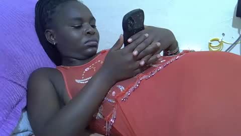 Snapshot of creamyypussyy chatting on February 23, 2026, 9:45 pm creamyypussyy online show from February 23, 2026, 9:45 pm