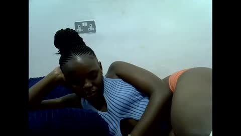 Snapshot of creamyypussyy chatting on May 27, 2026, 10:29 pm creamyypussyy online show from May 27, 2026, 10:29 pm