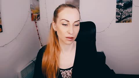 Snapshot of create_your_own_sun chatting on May 17, 2026, 8:12 am Lera online show from May 17, 2026, 8:12 am