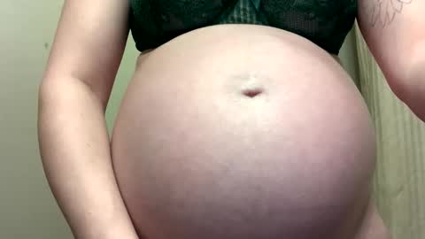 Breed me daddy  online show from February 1, 2026, 2:37 pm